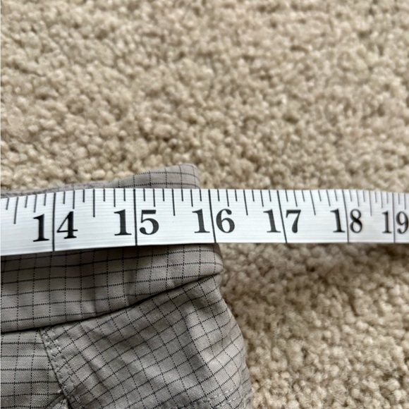 Lululemon grey w/black Plaid Flat Front Chino Gray Shorts Mens Inseam 10 Size 31 - Picture 10 of 12